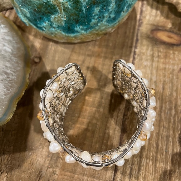 Vintage freshwater pearl and bead hand crafted bracelet - Picture 3 of 6